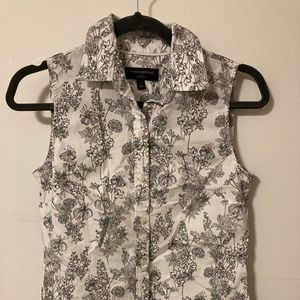Sleeveless Blouse - Banana Republic - size 2